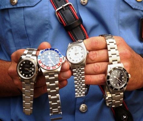 ladro di rolex a latina|Prendeva di mira manager e imprenditori per rubare rolex e .